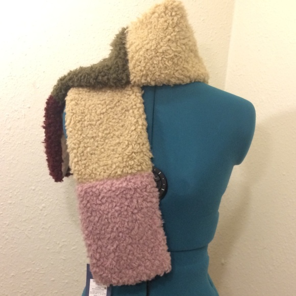 Faux Fur Scarf Multicolored     (036) - Picture 2 of 6